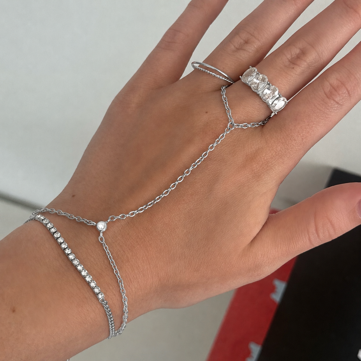 The Slide On Hand Chain Collection