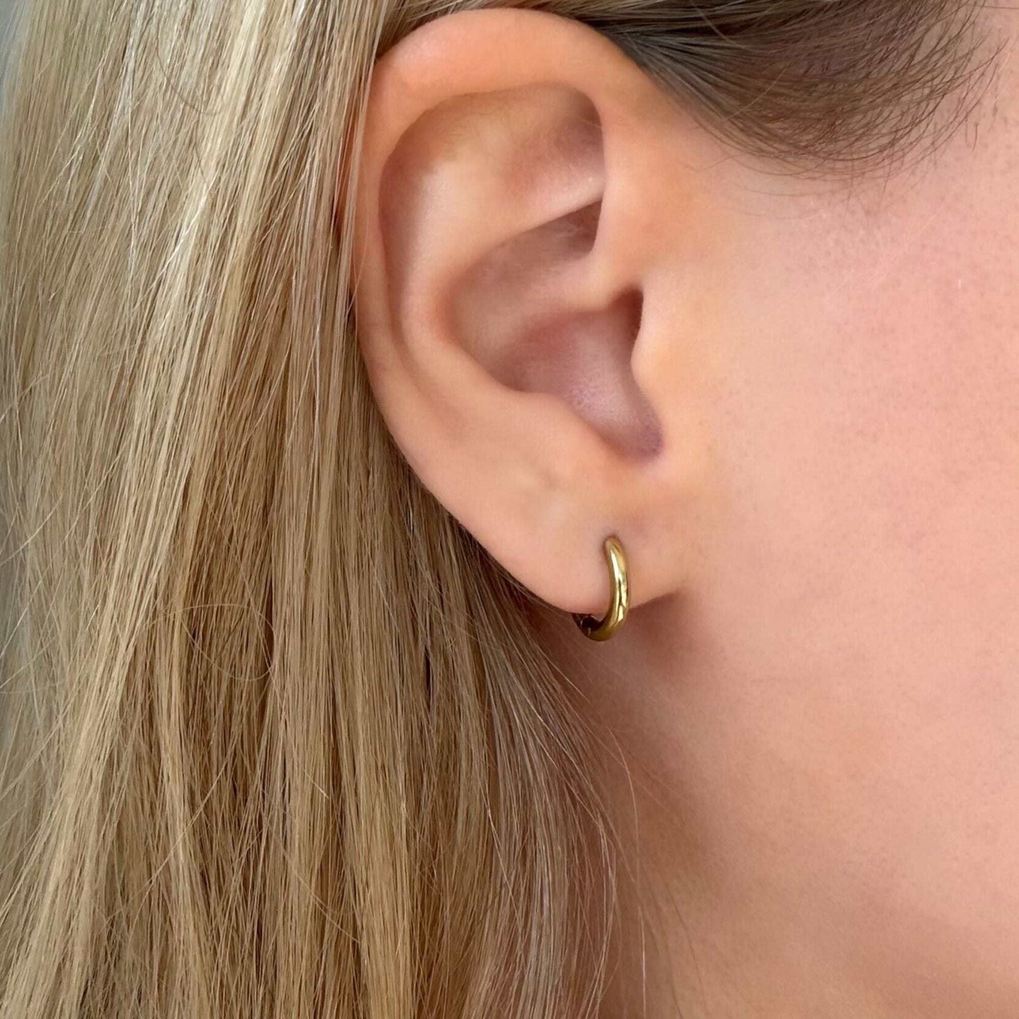 Cutie Thin Hoop Earrings