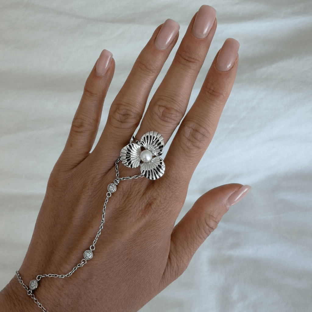 Flirty Bloom Ring