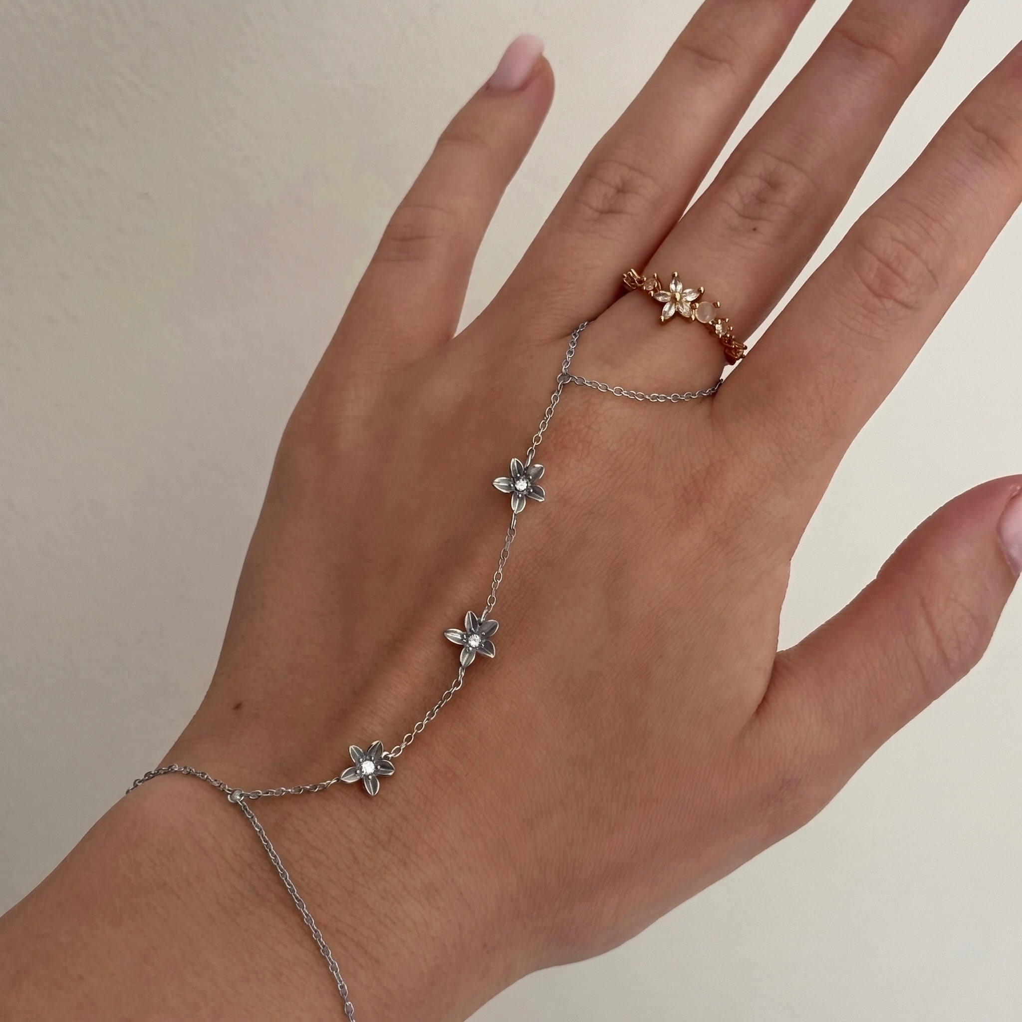 Summer Babe Hand Chain