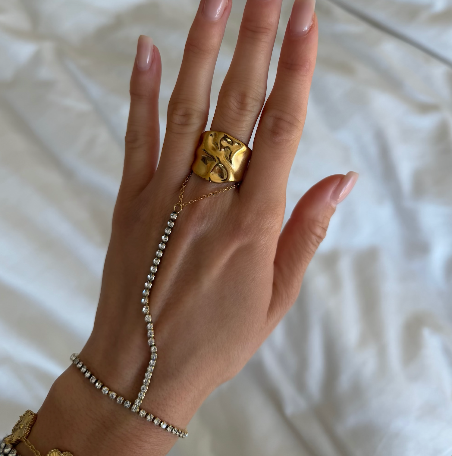 Viral Hand Chains: Anti Tarnish Waterproof